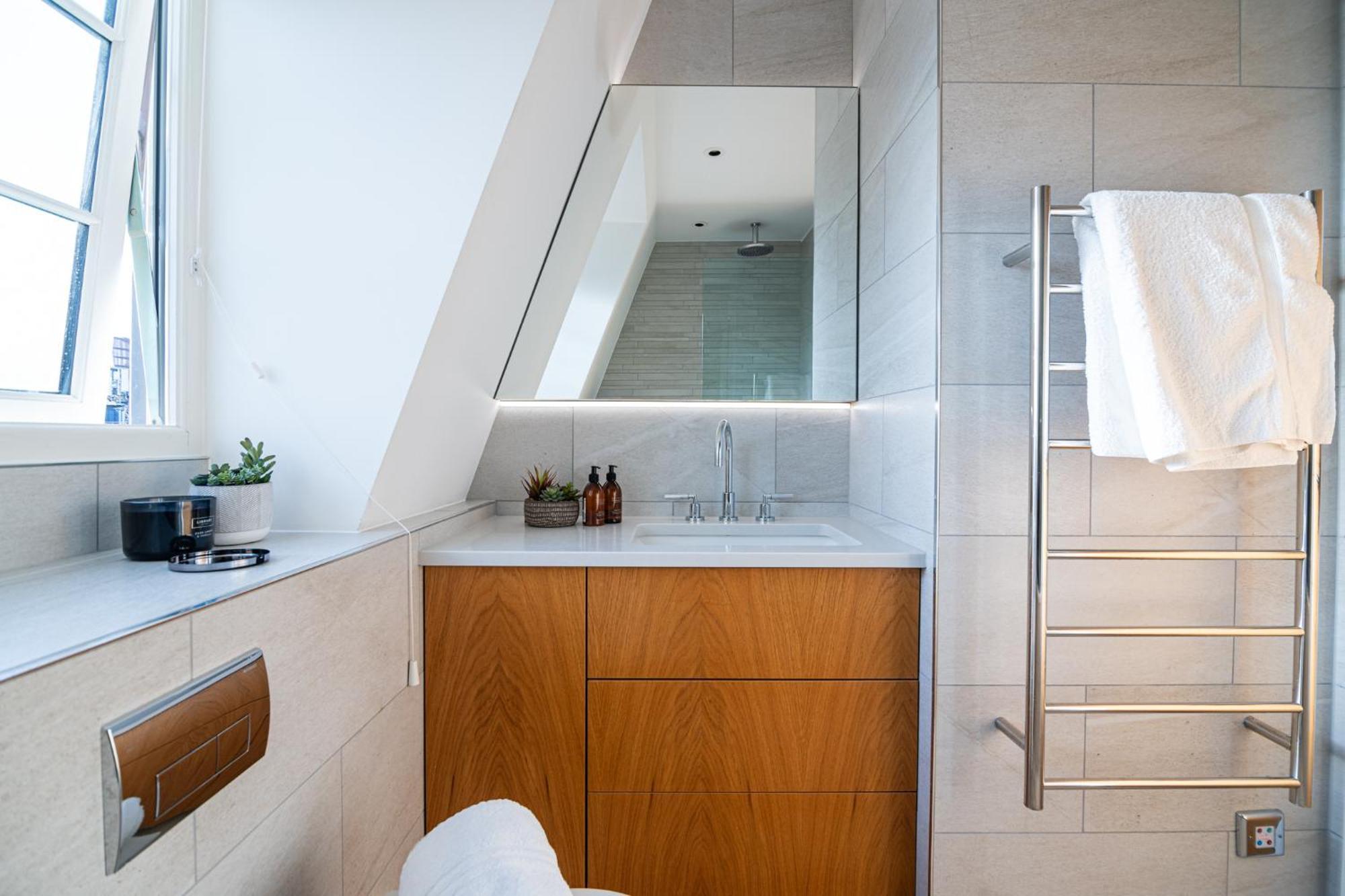 Stunning 1-Bedroom Penthouse In Marble Arch 72 Лондон Экстерьер фото
